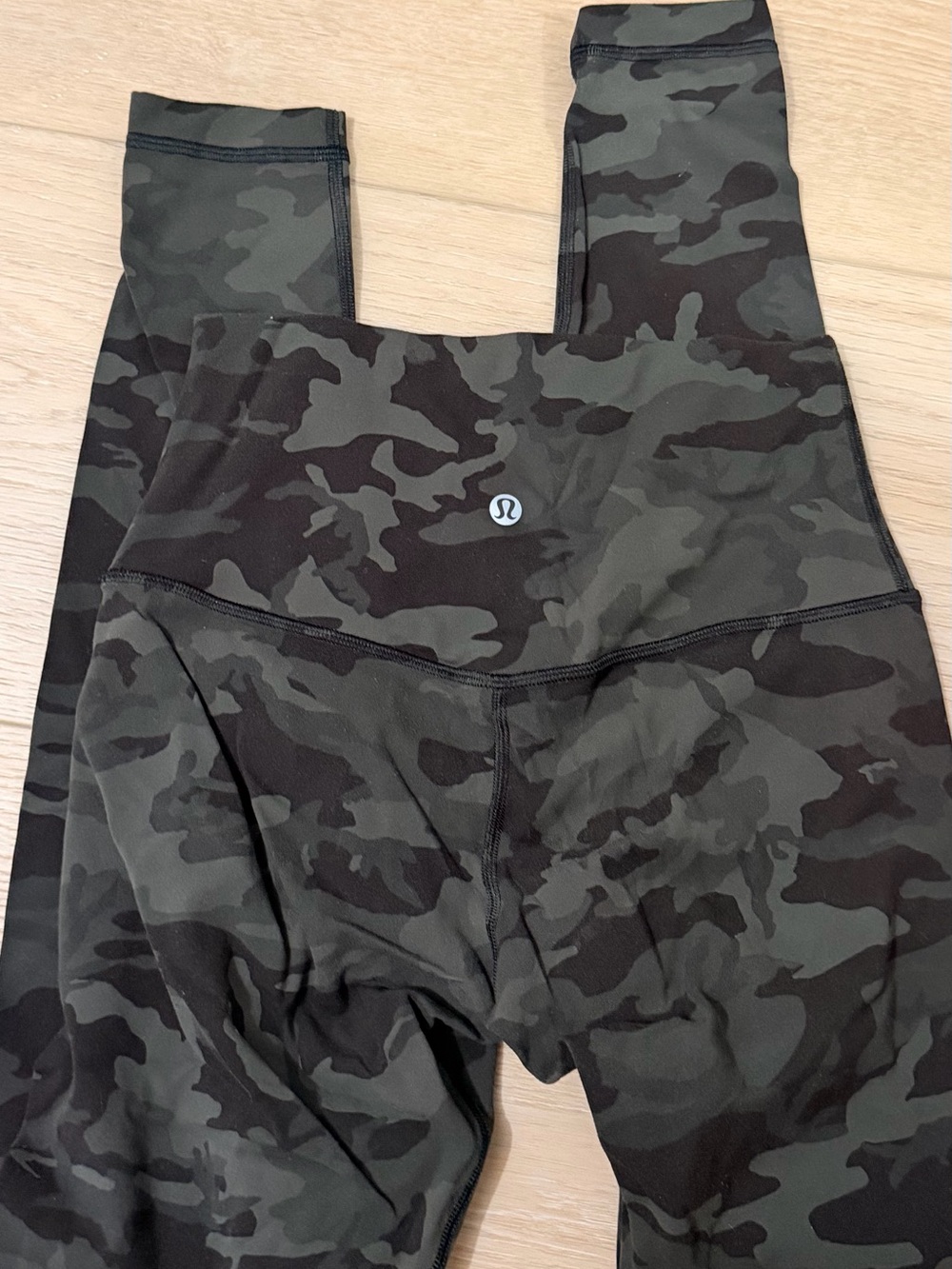 Lululemon Camouflage High-Rise Leggings - Olive/Black